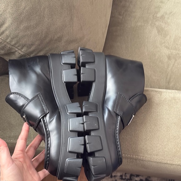 Prada Monolith Leather Loafers Mens - Picture 6 of 7